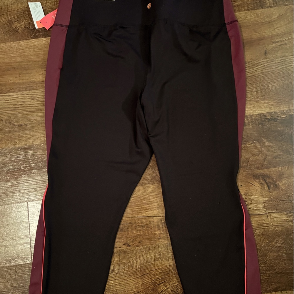 Plus Size 22/24 Leggings NWT